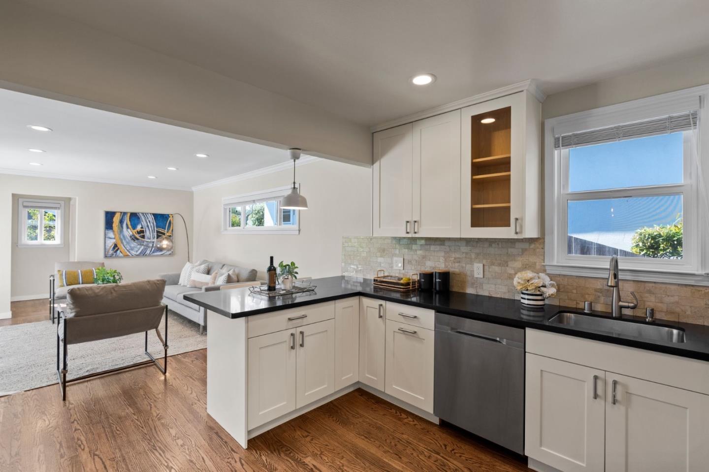 2411 Graceland Avenue