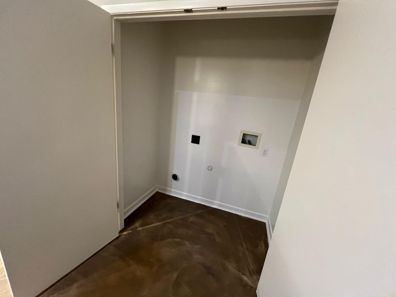 586 Manzana Place