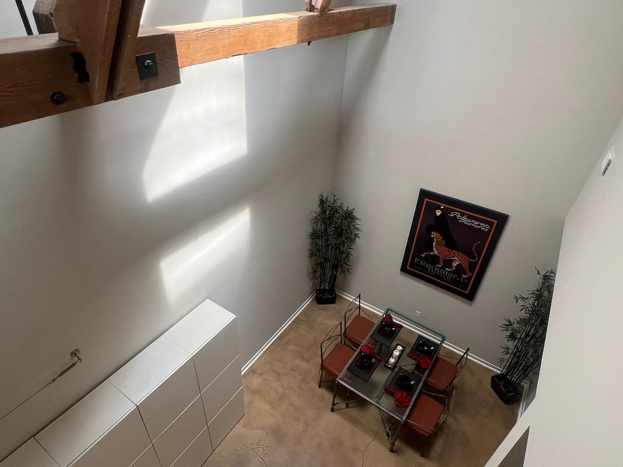 586 Manzana Place