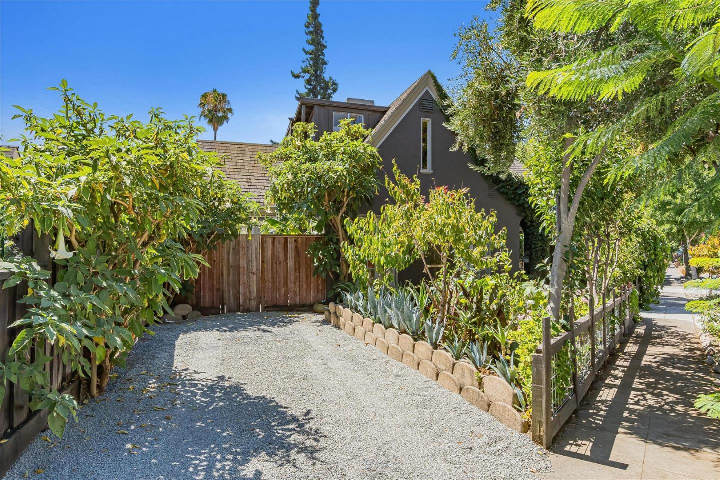 644 Coe Avenue