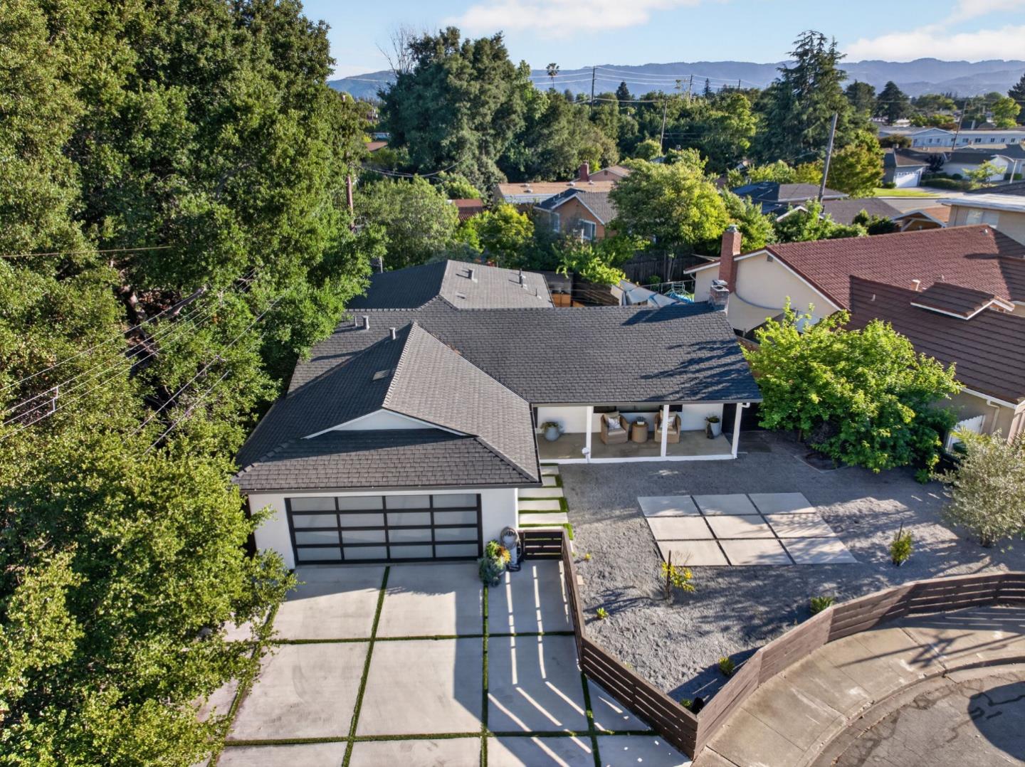 2974 Ridge Court