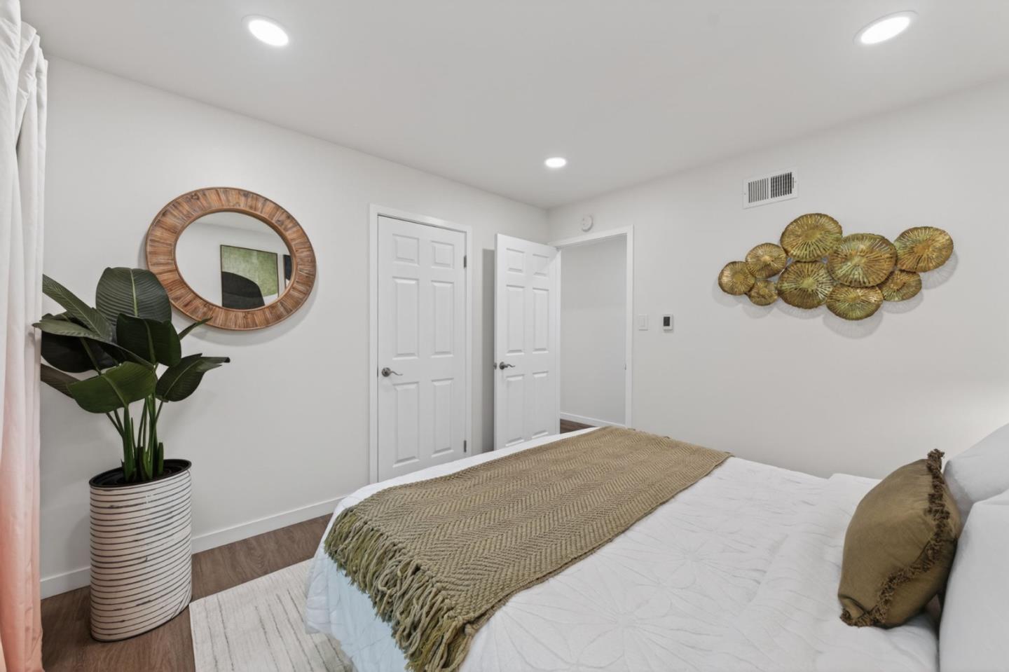 2974 Ridge Court