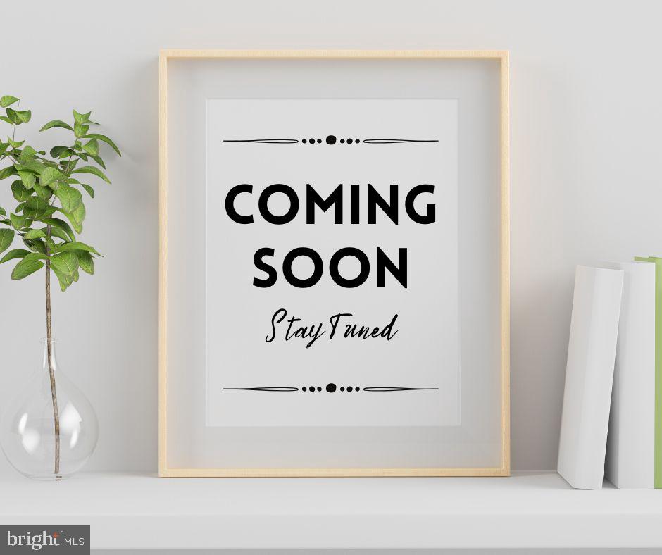 5513 WOODLAWN MANOR COURT