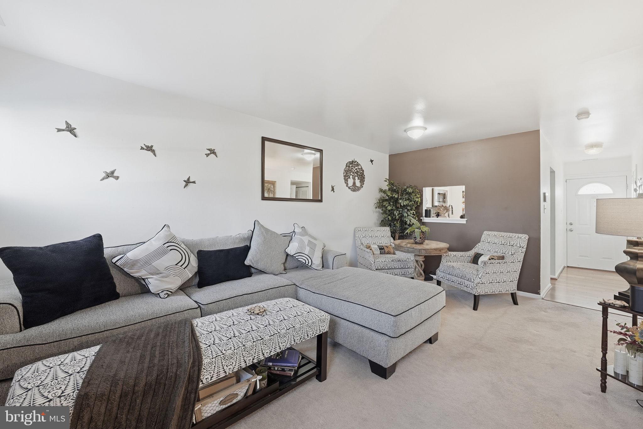 5513 WOODLAWN MANOR COURT