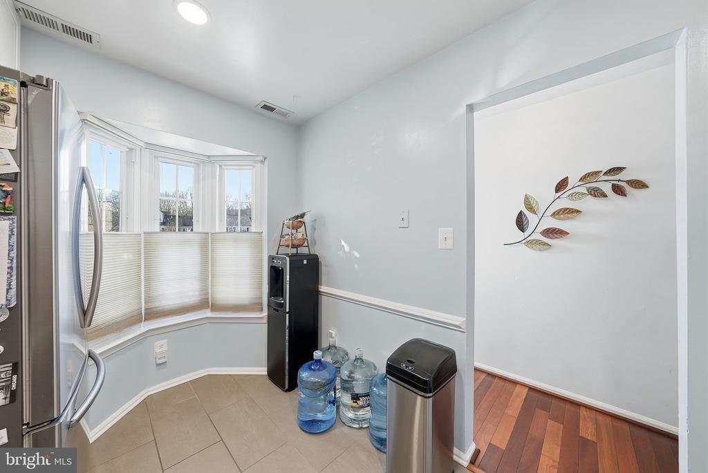 5513 WOODLAWN MANOR COURT