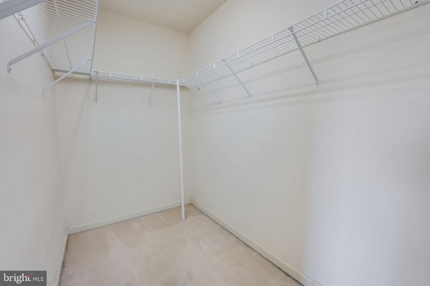 4156 la Mauricie Loop