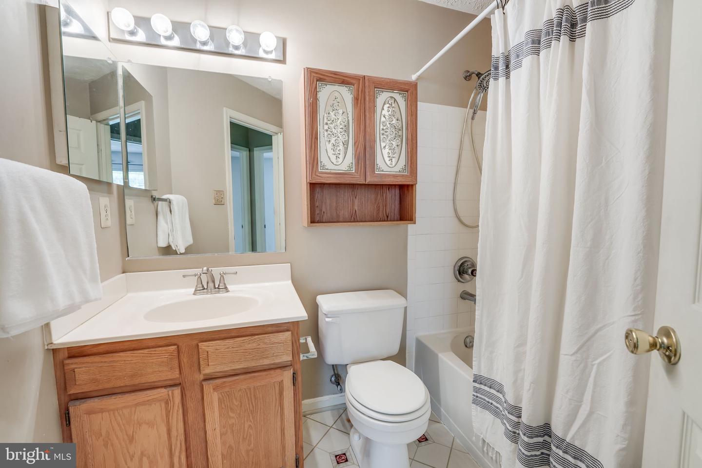 4156 la Mauricie Loop