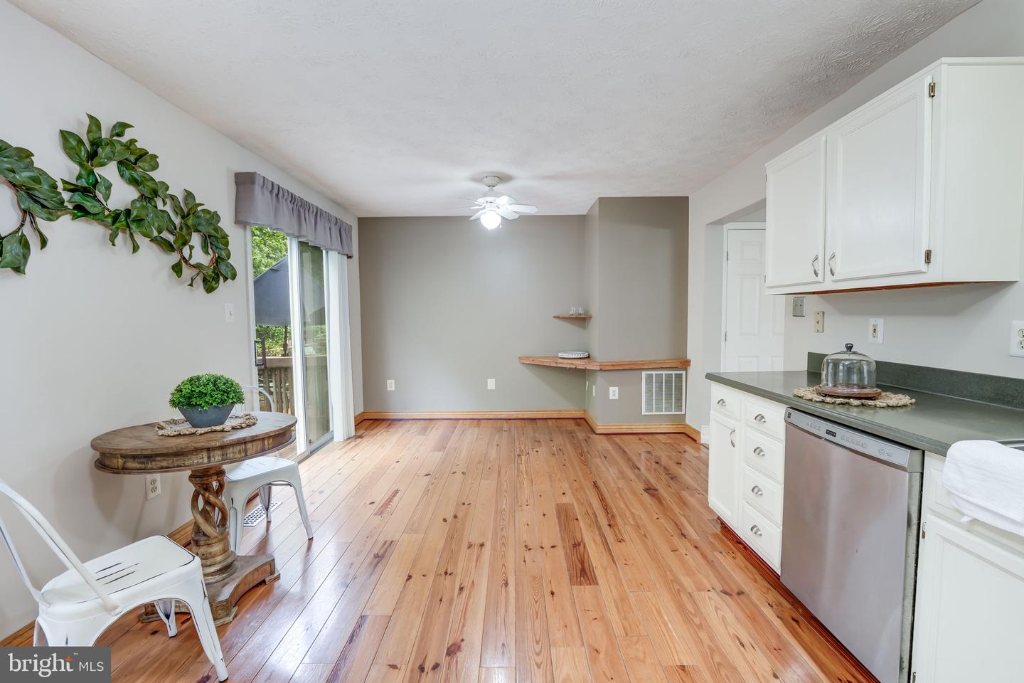 4156 la Mauricie Loop