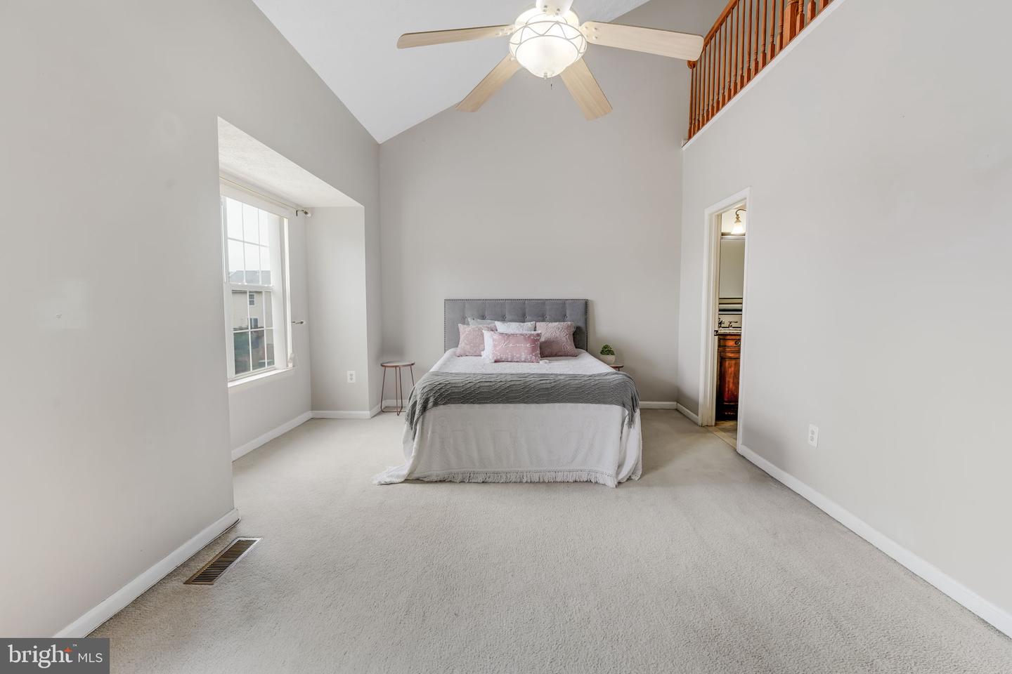 4156 la Mauricie Loop