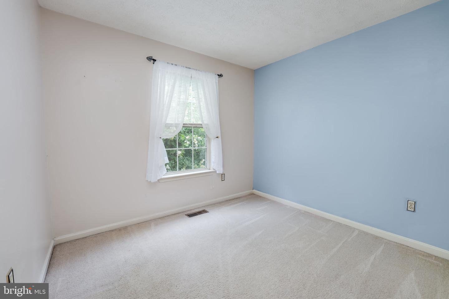 4156 la Mauricie Loop