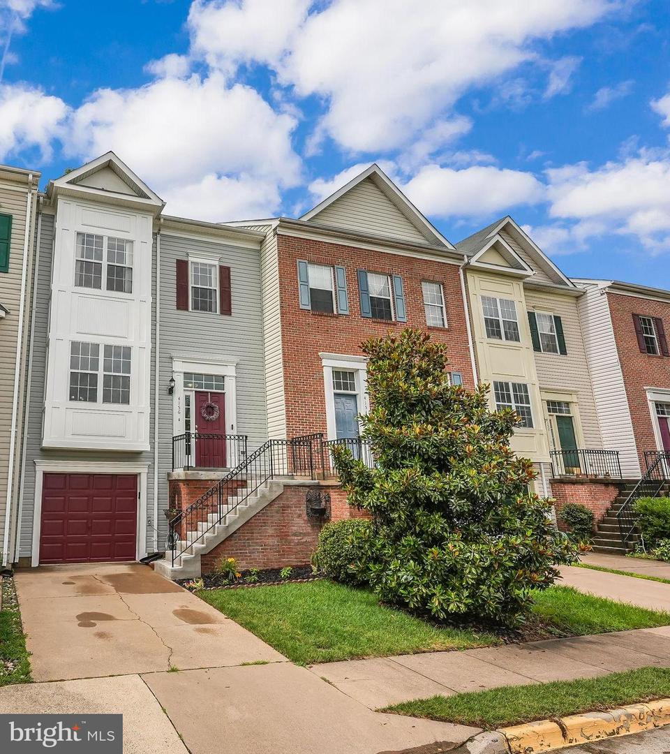 4156 la Mauricie Loop