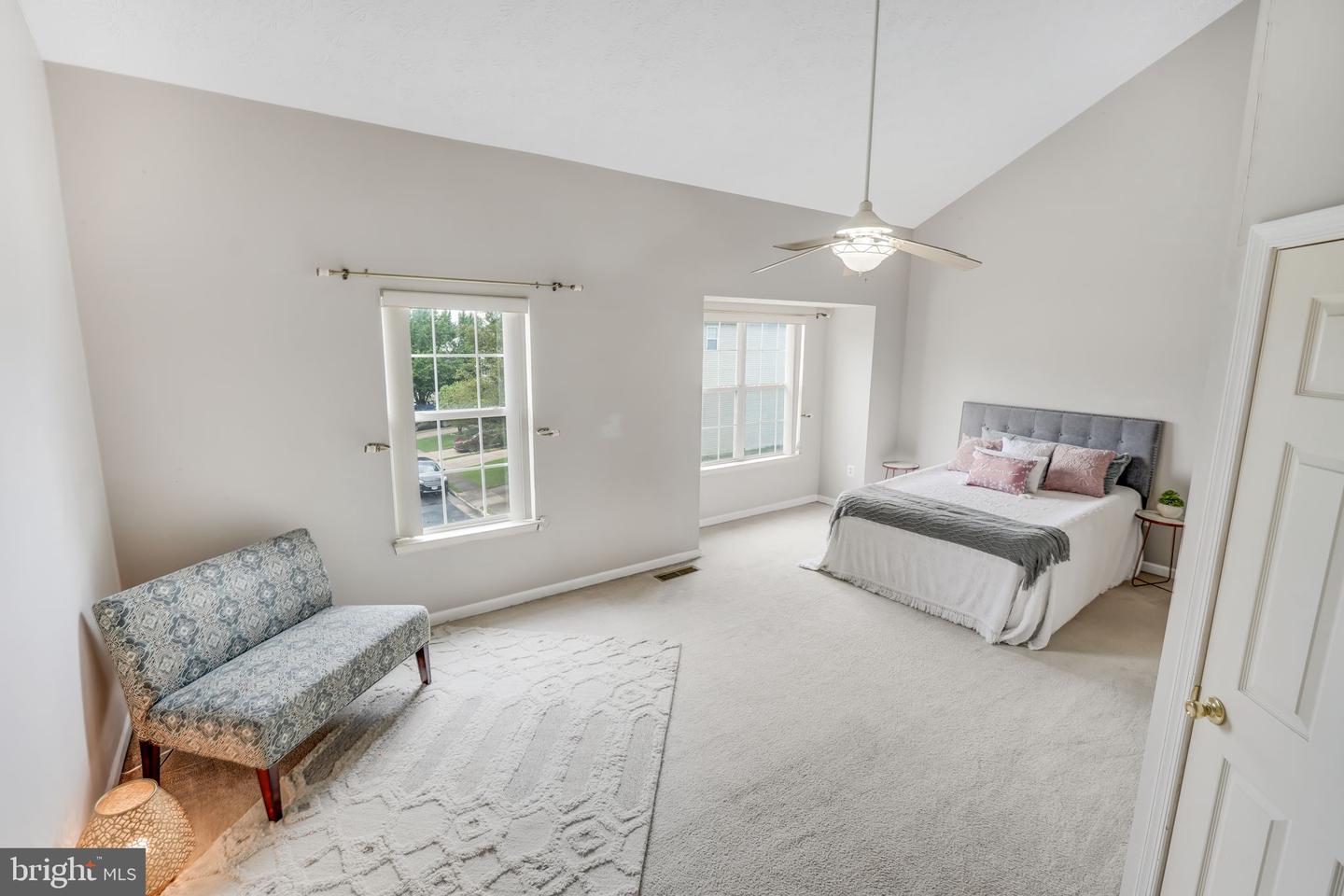 4156 la Mauricie Loop