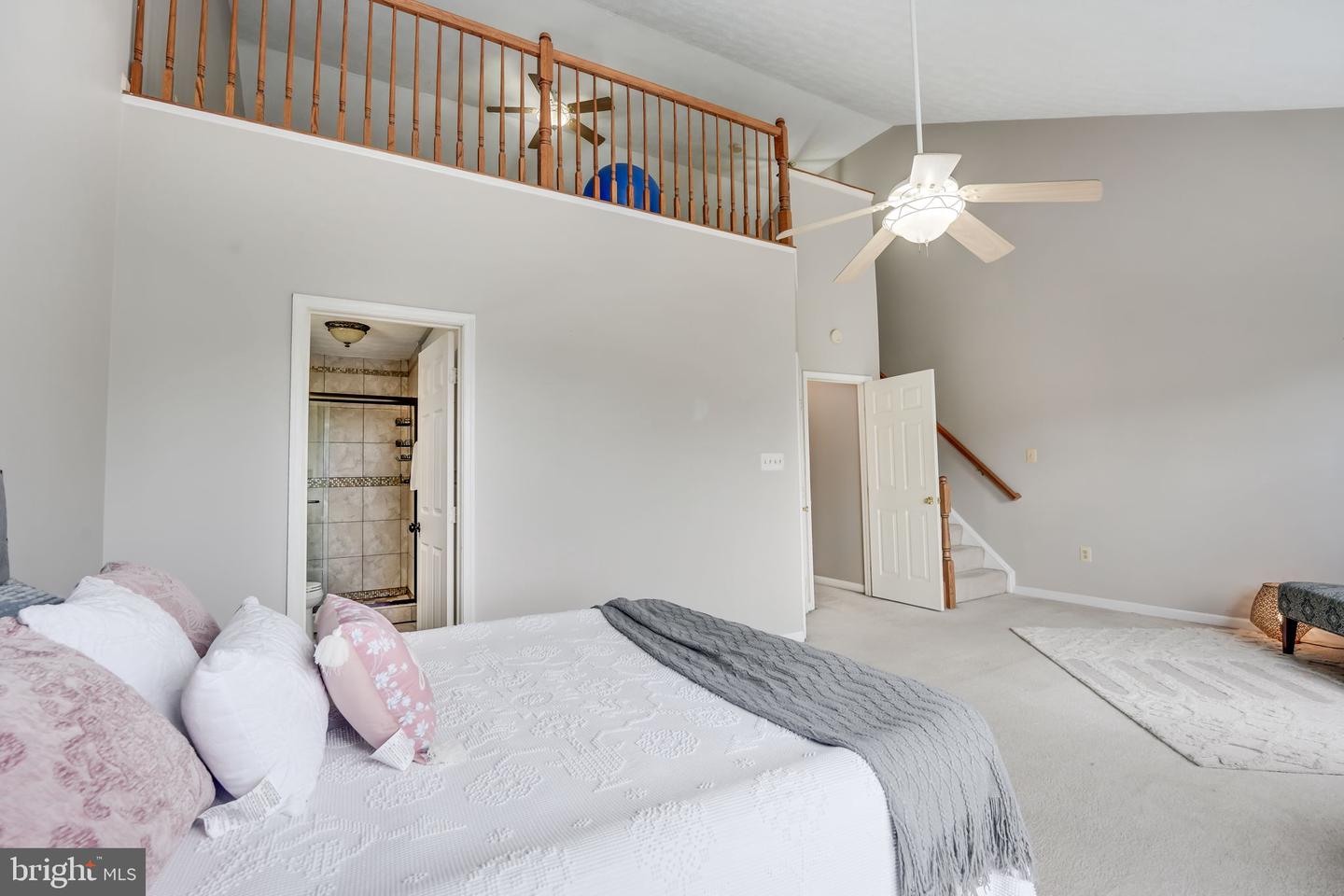 4156 la Mauricie Loop