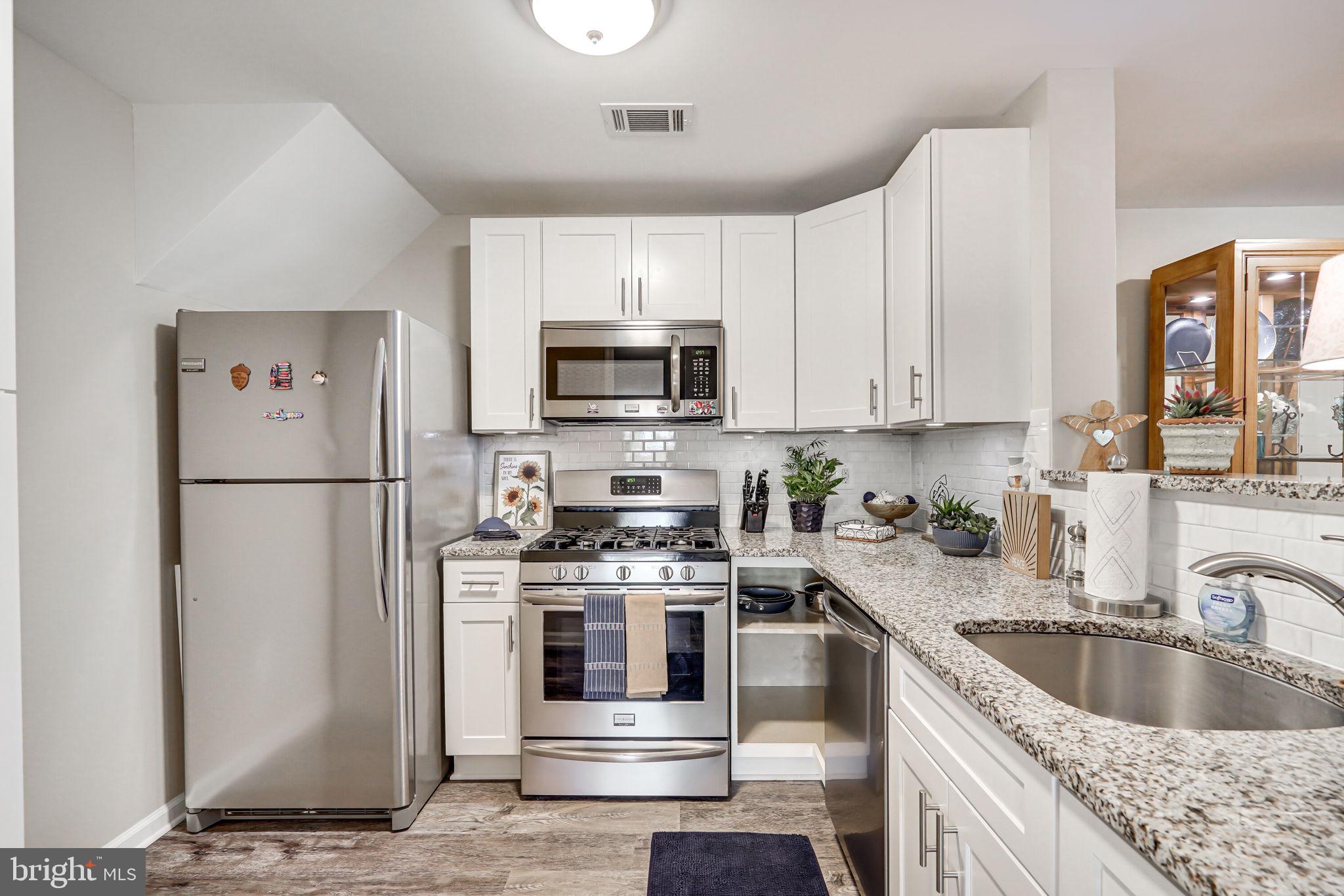 1060 Gardenview Loop #403