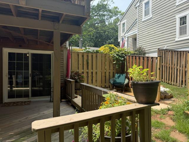 15255 STREAMSIDE COURT