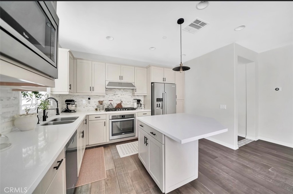 5086 Burgundy Lane