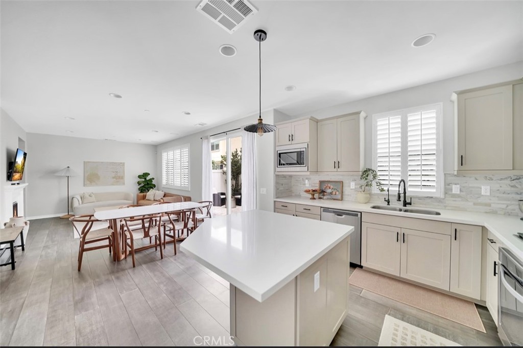 5086 Burgundy Lane