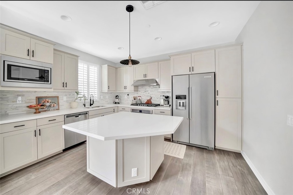 5086 Burgundy Lane