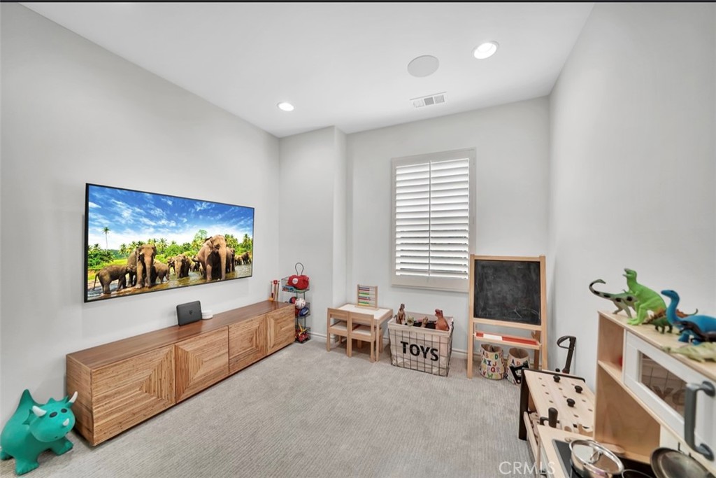 5086 Burgundy Lane