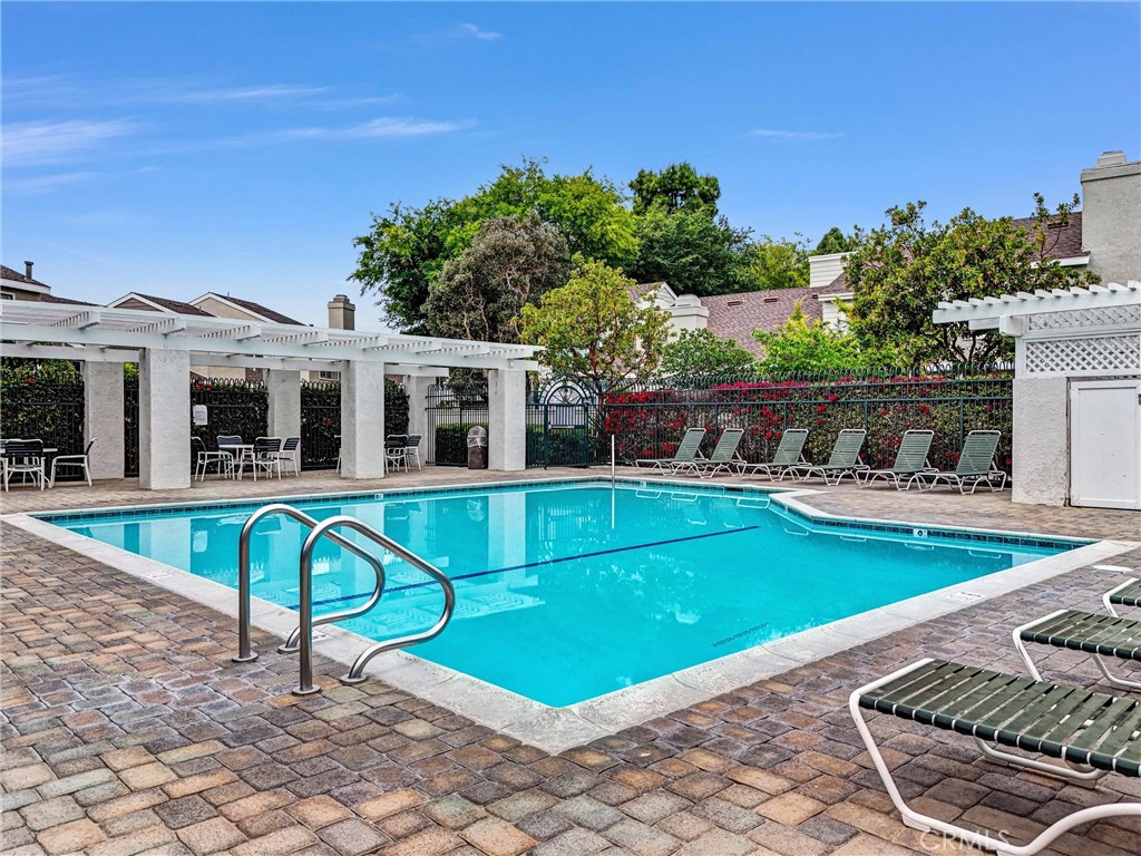 401 Deerfield Avenue 84