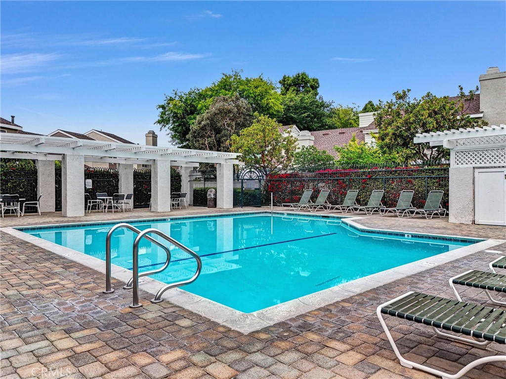 401 Deerfield Avenue 84