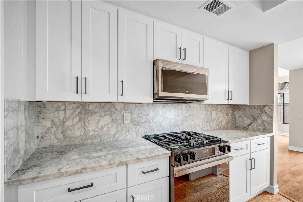 401 Deerfield Avenue 84