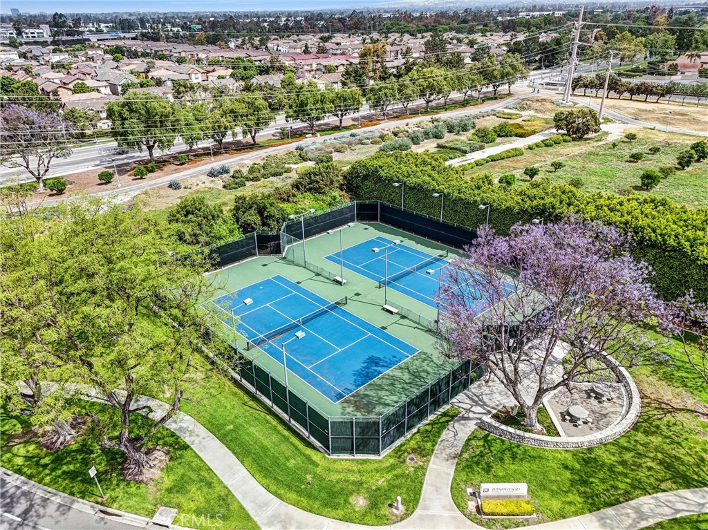 401 Deerfield Avenue 84