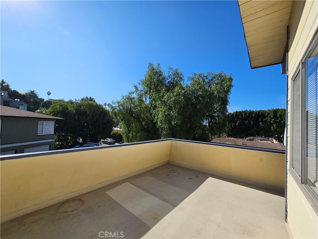 350 Loma Terrace B