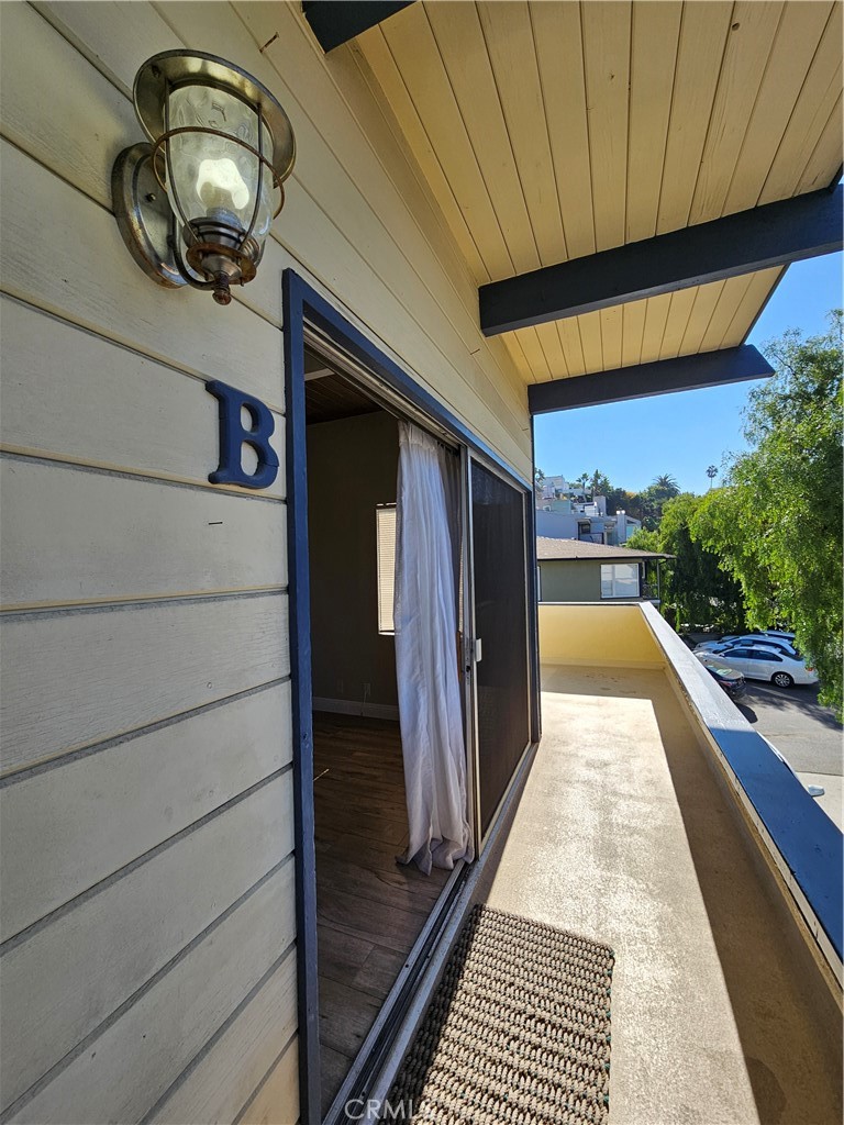 350 Loma Terrace B