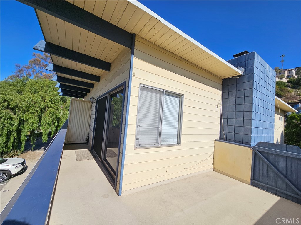 350 Loma Terrace B