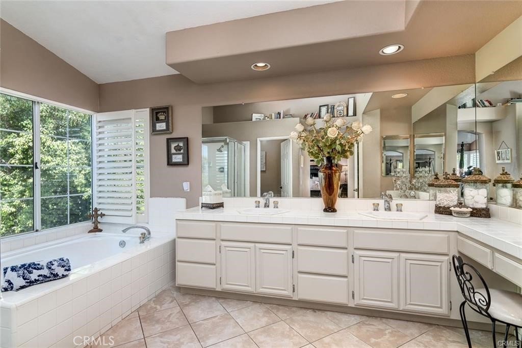 6330 Golden Gate Drive