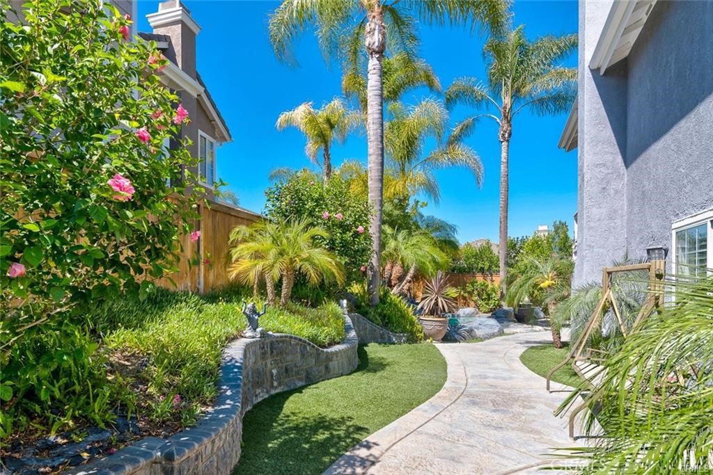 6330 Golden Gate Drive