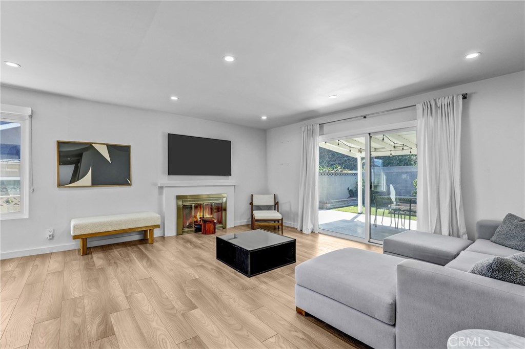 8550 Drayer Lane