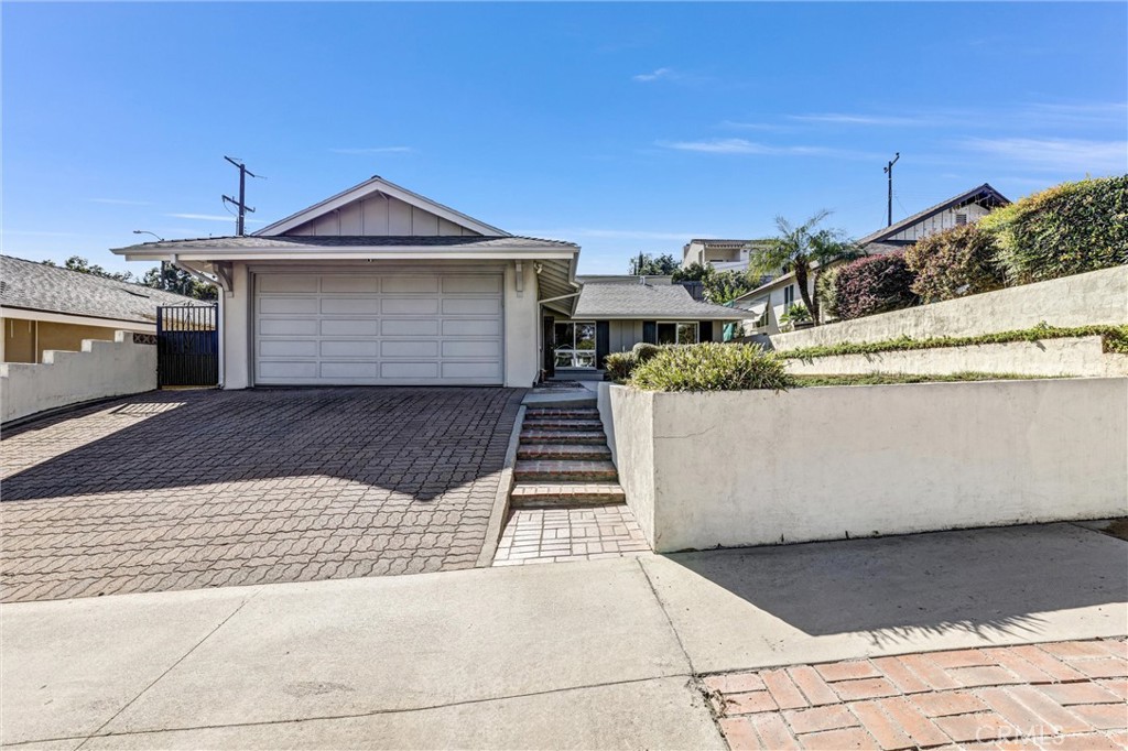 8550 Drayer Lane