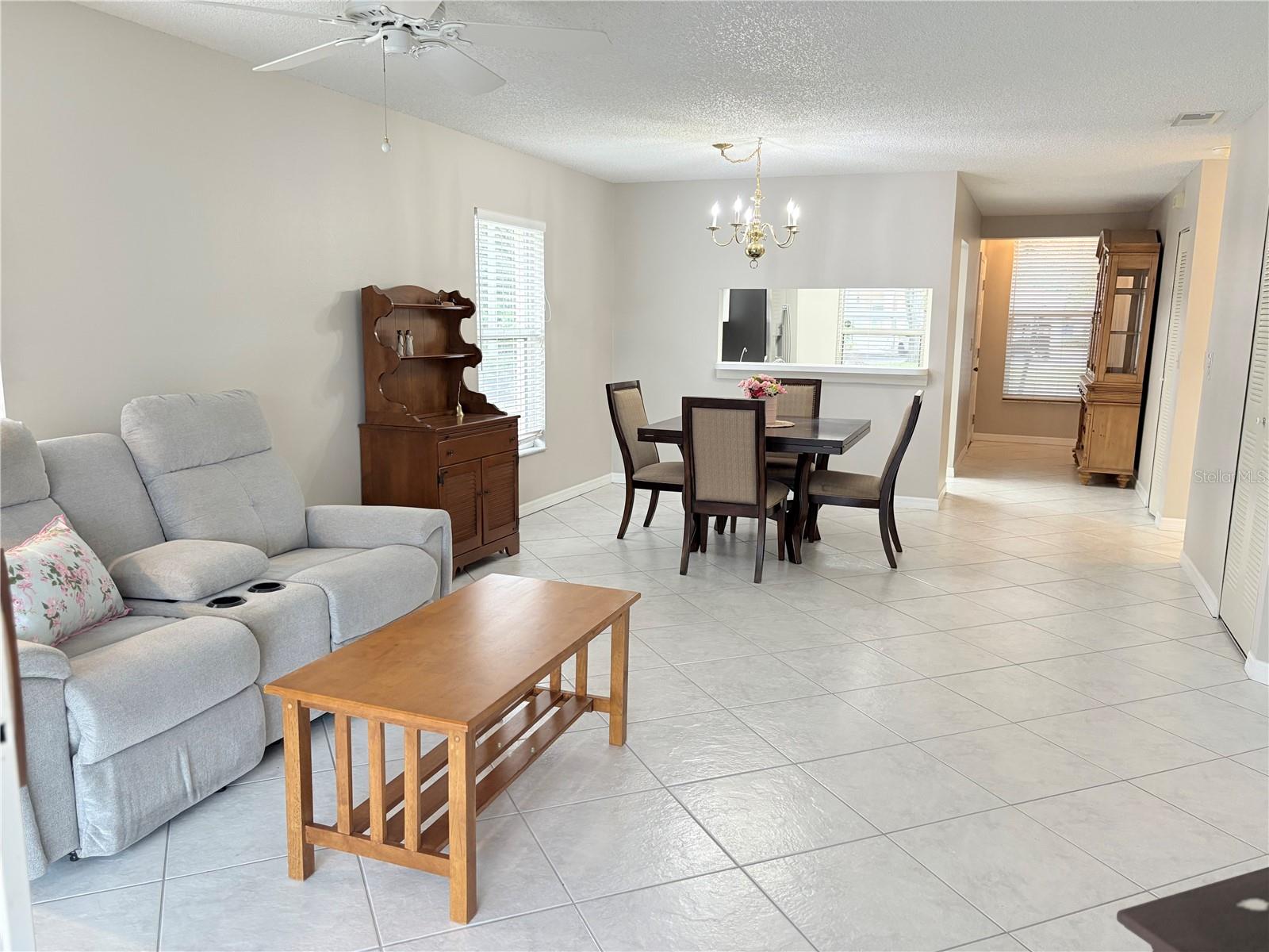 120 KNOLLPOINT DR