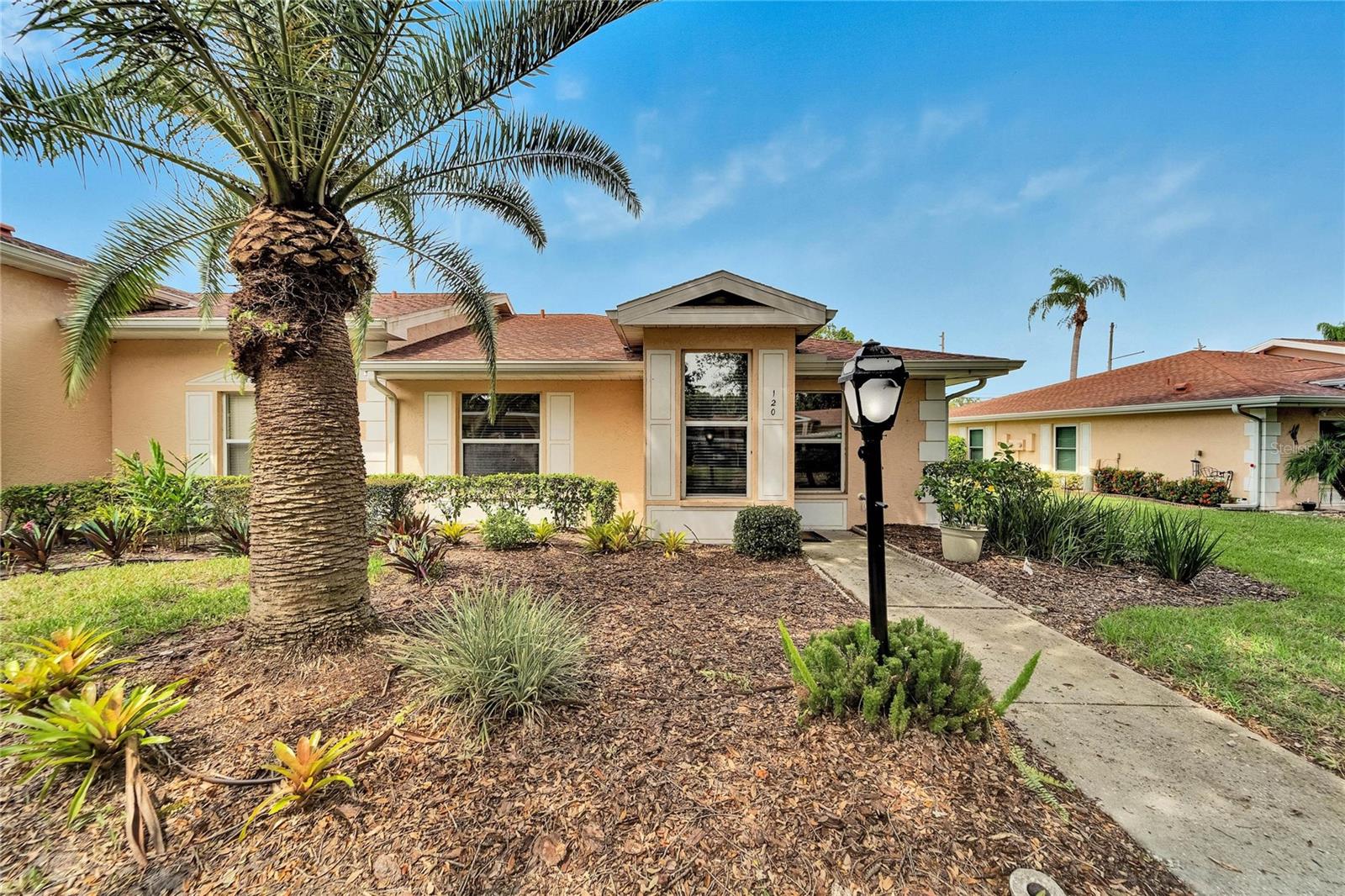 120 KNOLLPOINT DR