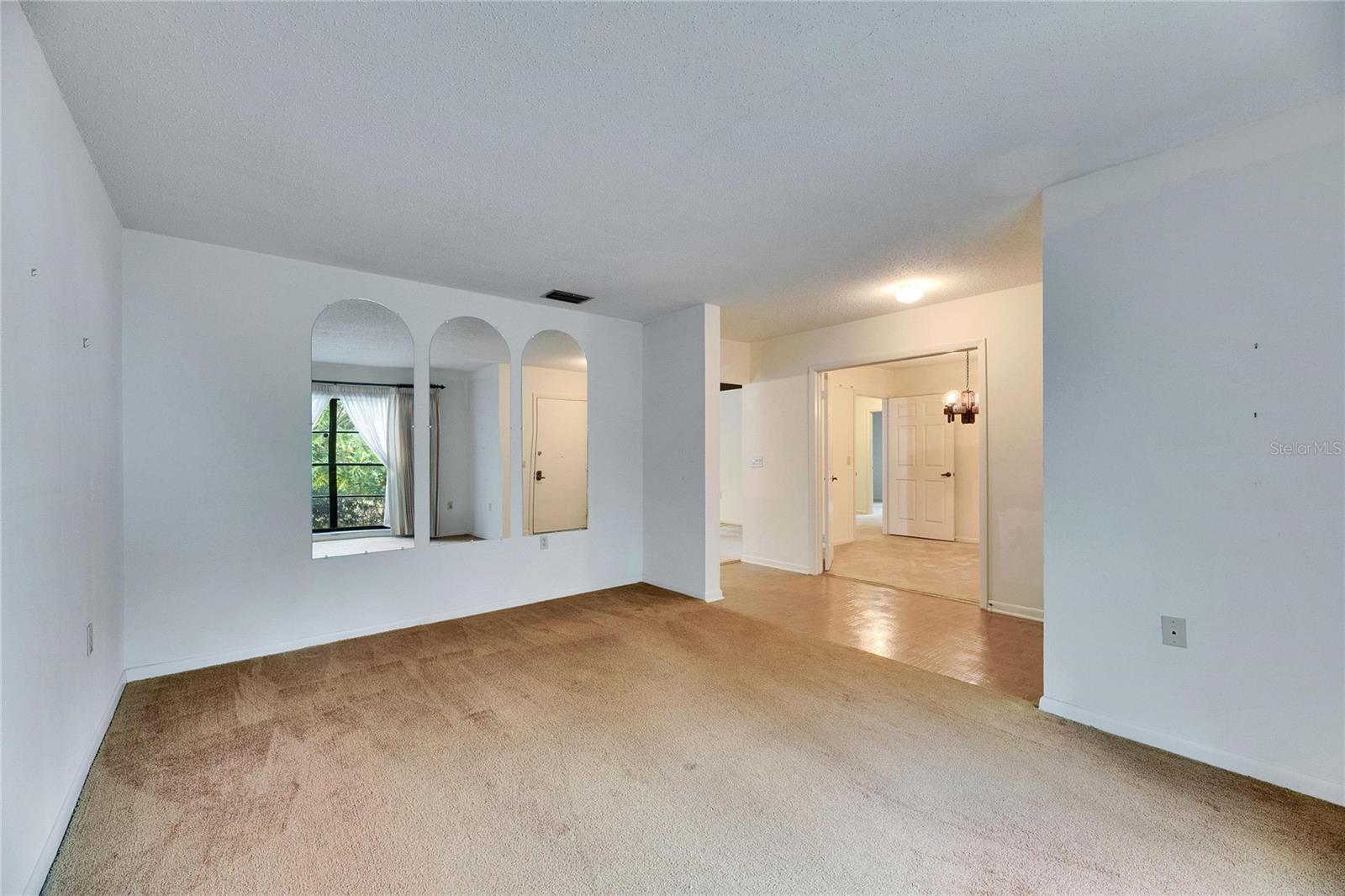 14712 LAUREL LAKE LN