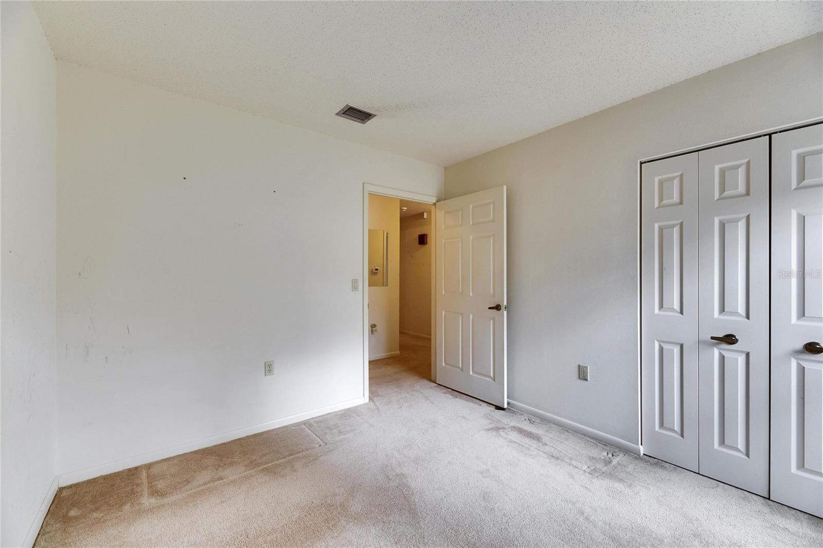 14712 LAUREL LAKE LN