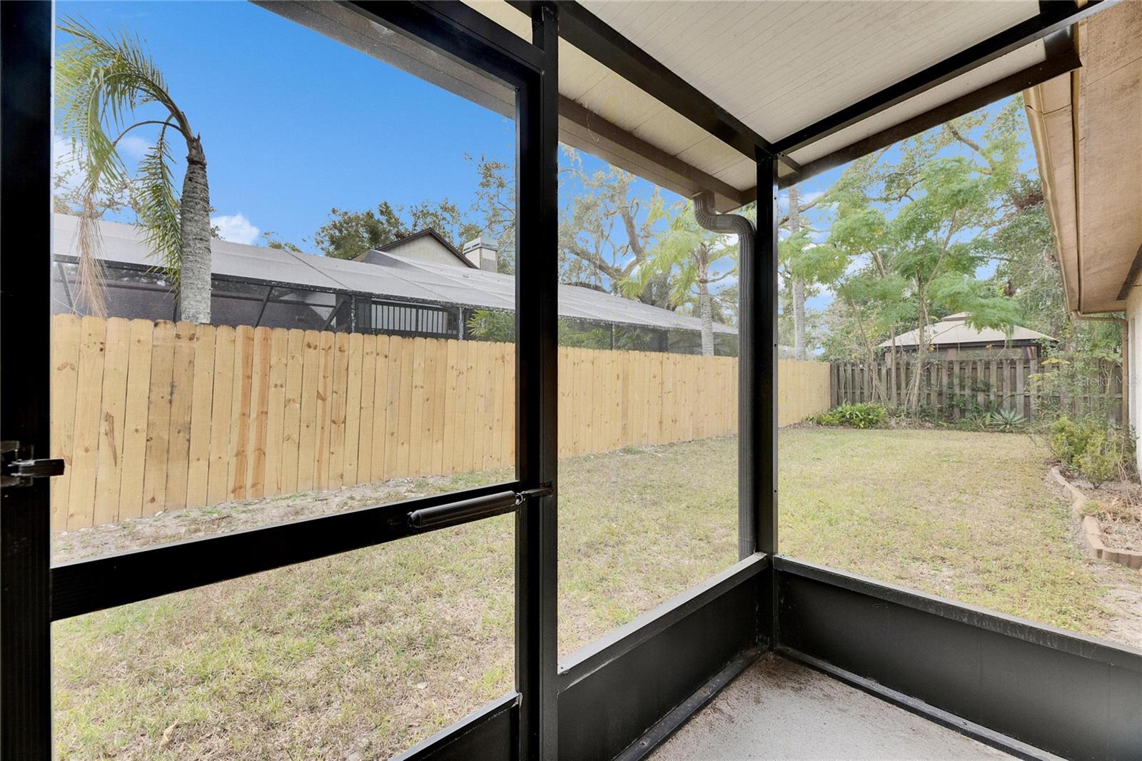 14712 LAUREL LAKE LN