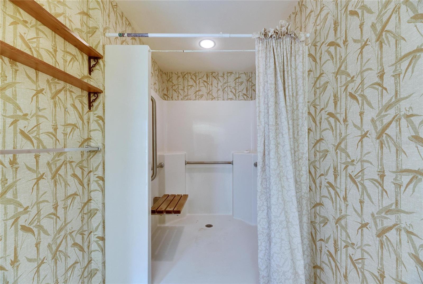 14712 LAUREL LAKE LN