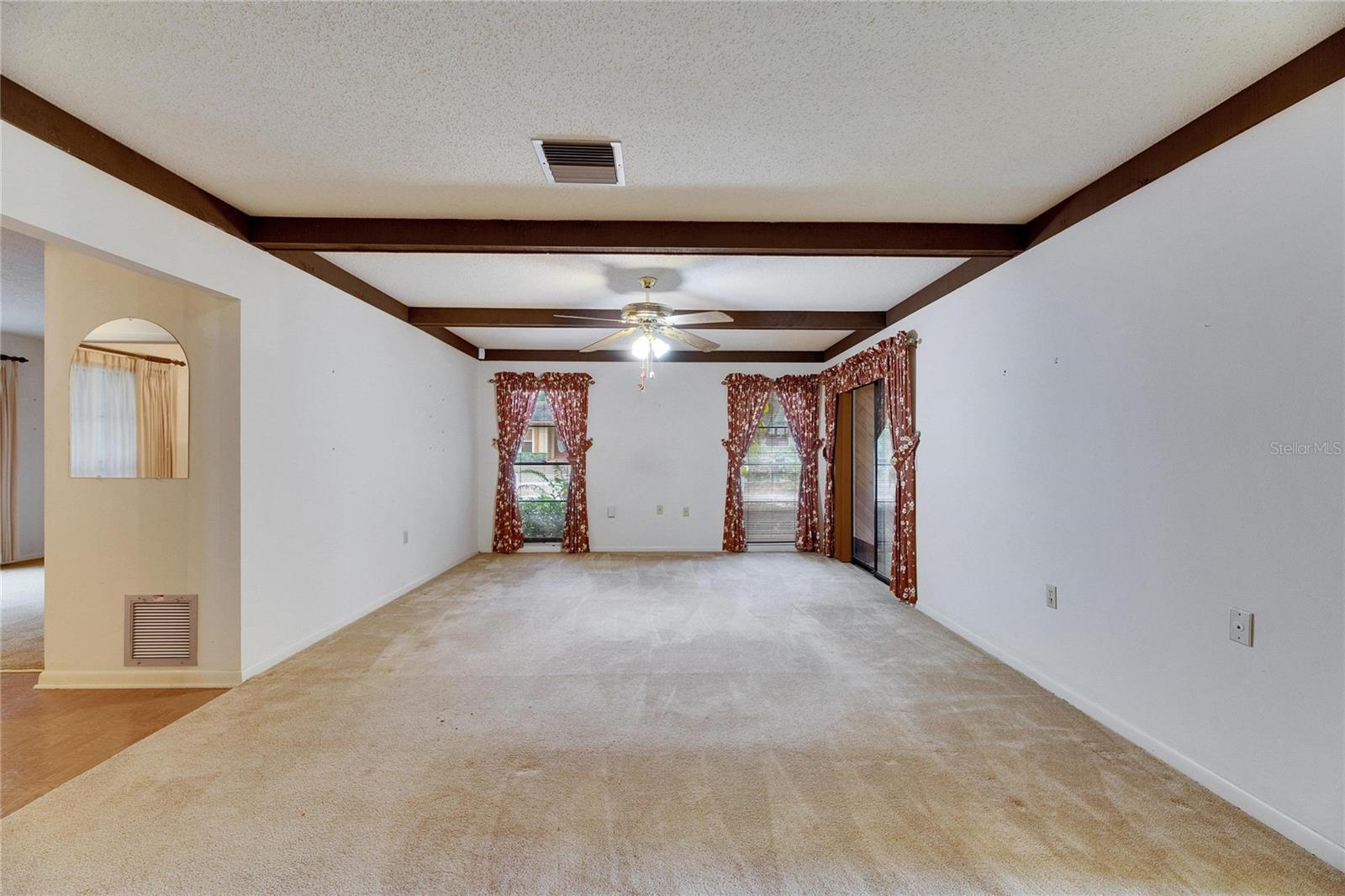 14712 LAUREL LAKE LN