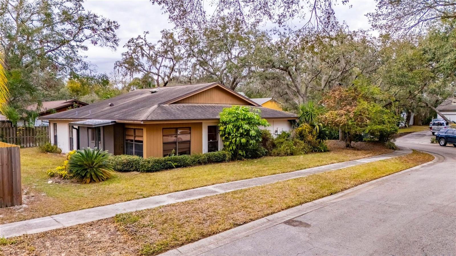 14712 LAUREL LAKE LN