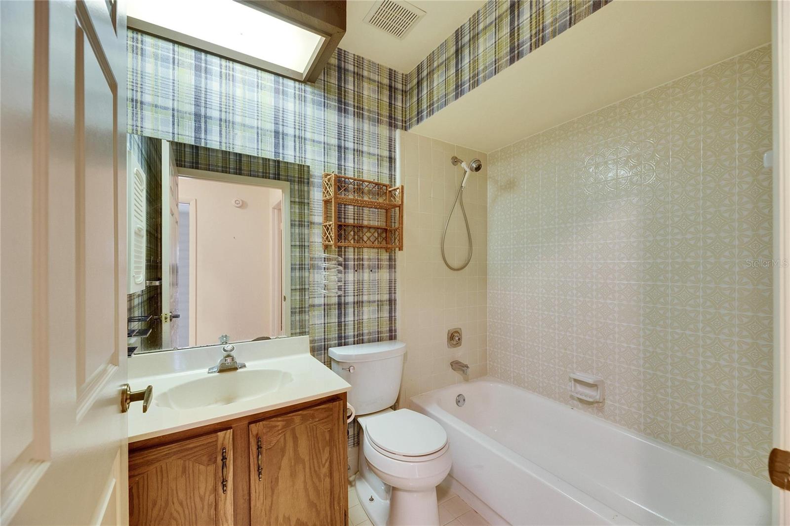 14712 LAUREL LAKE LN