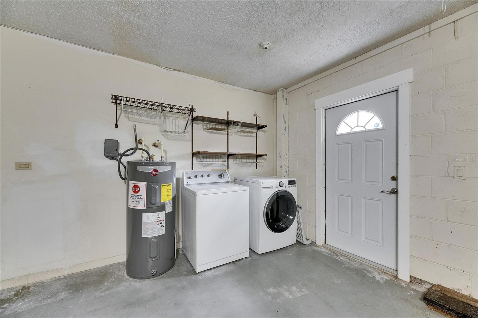 14712 LAUREL LAKE LN