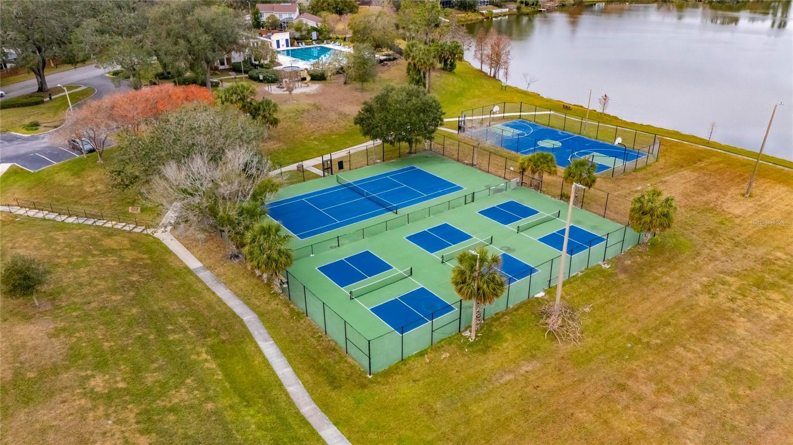 14712 LAUREL LAKE LN