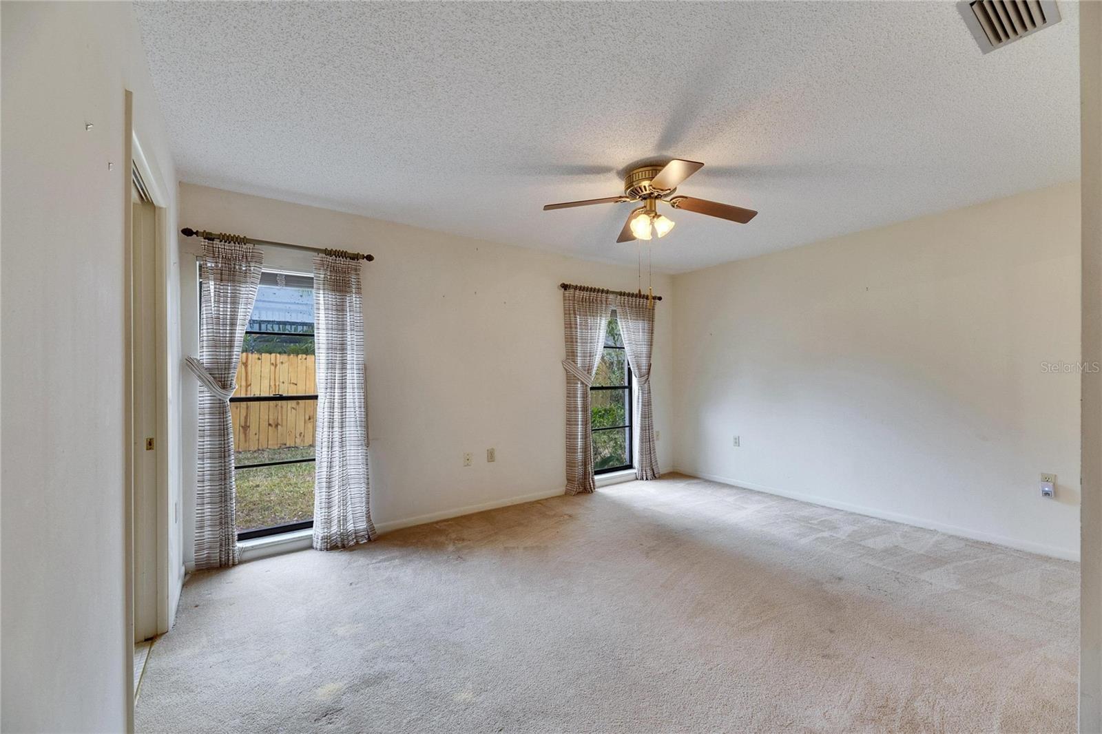 14712 LAUREL LAKE LN