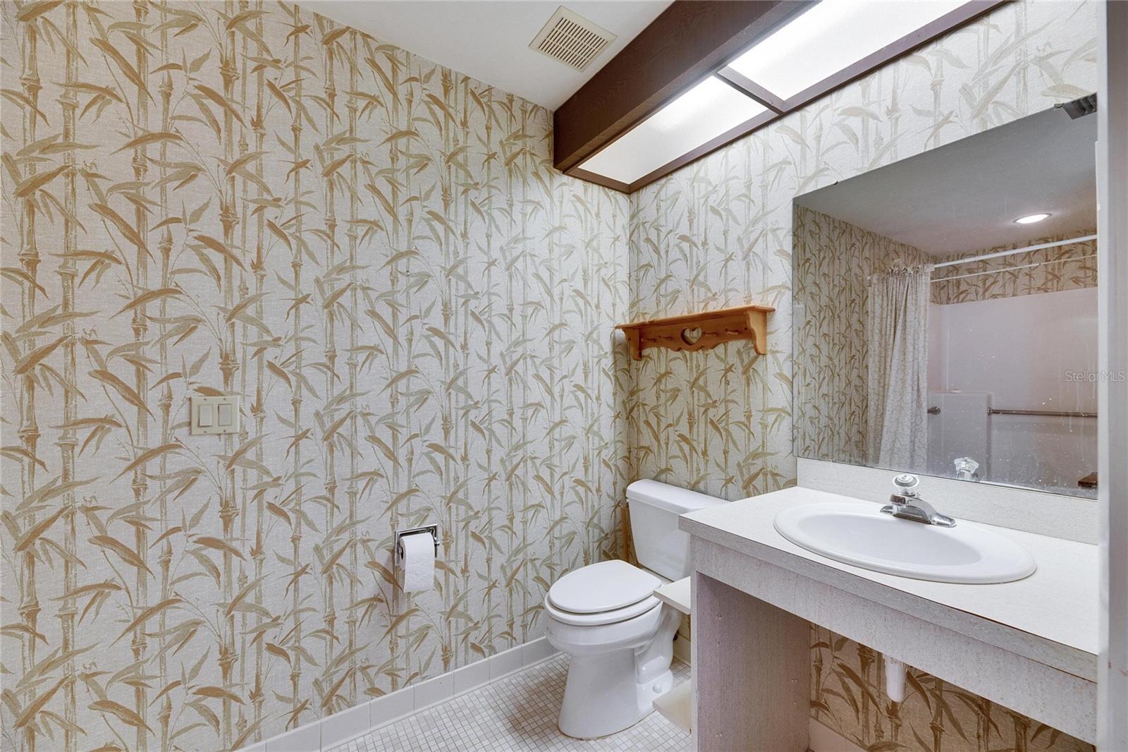 14712 LAUREL LAKE LN