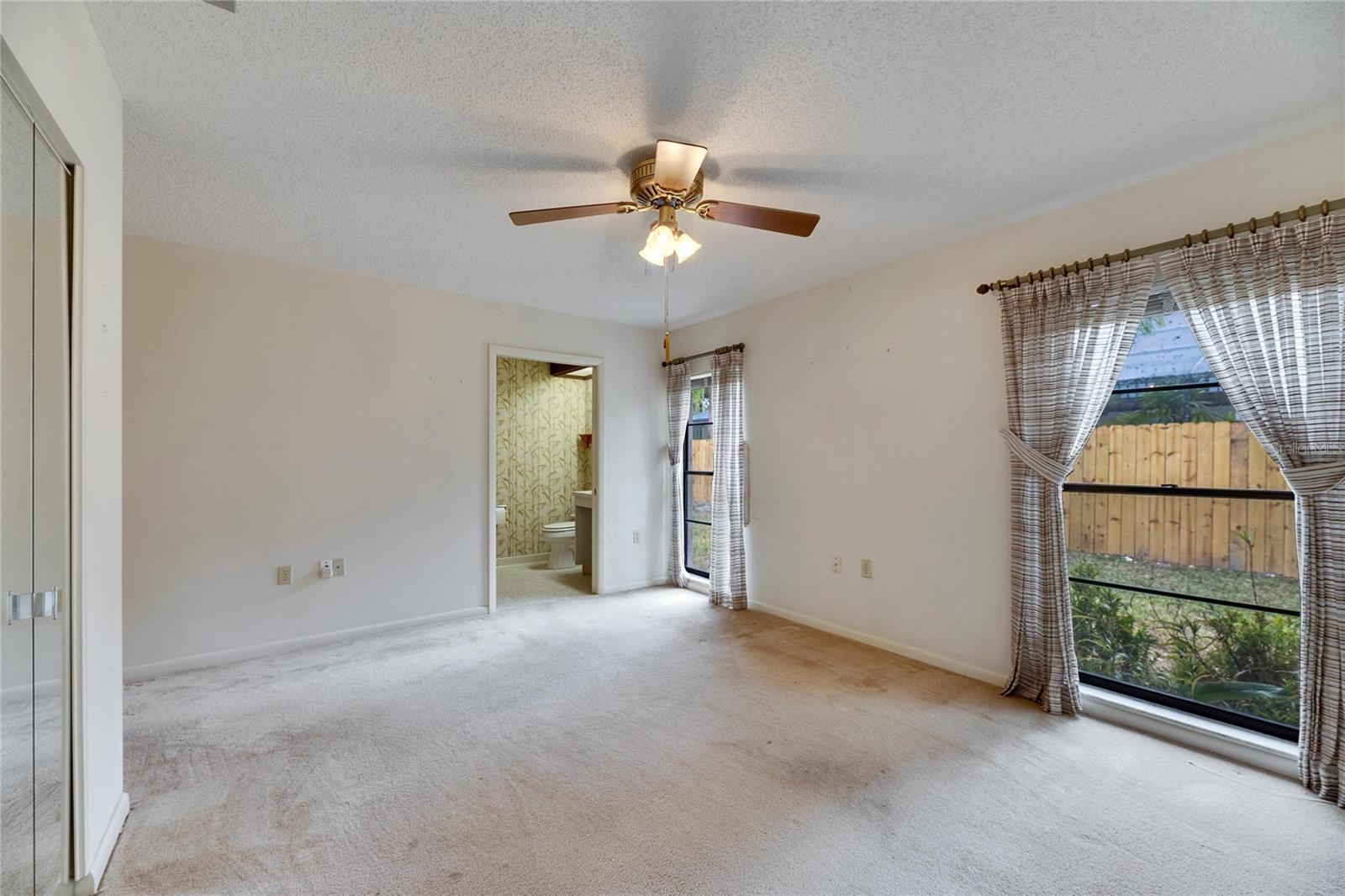 14712 LAUREL LAKE LN