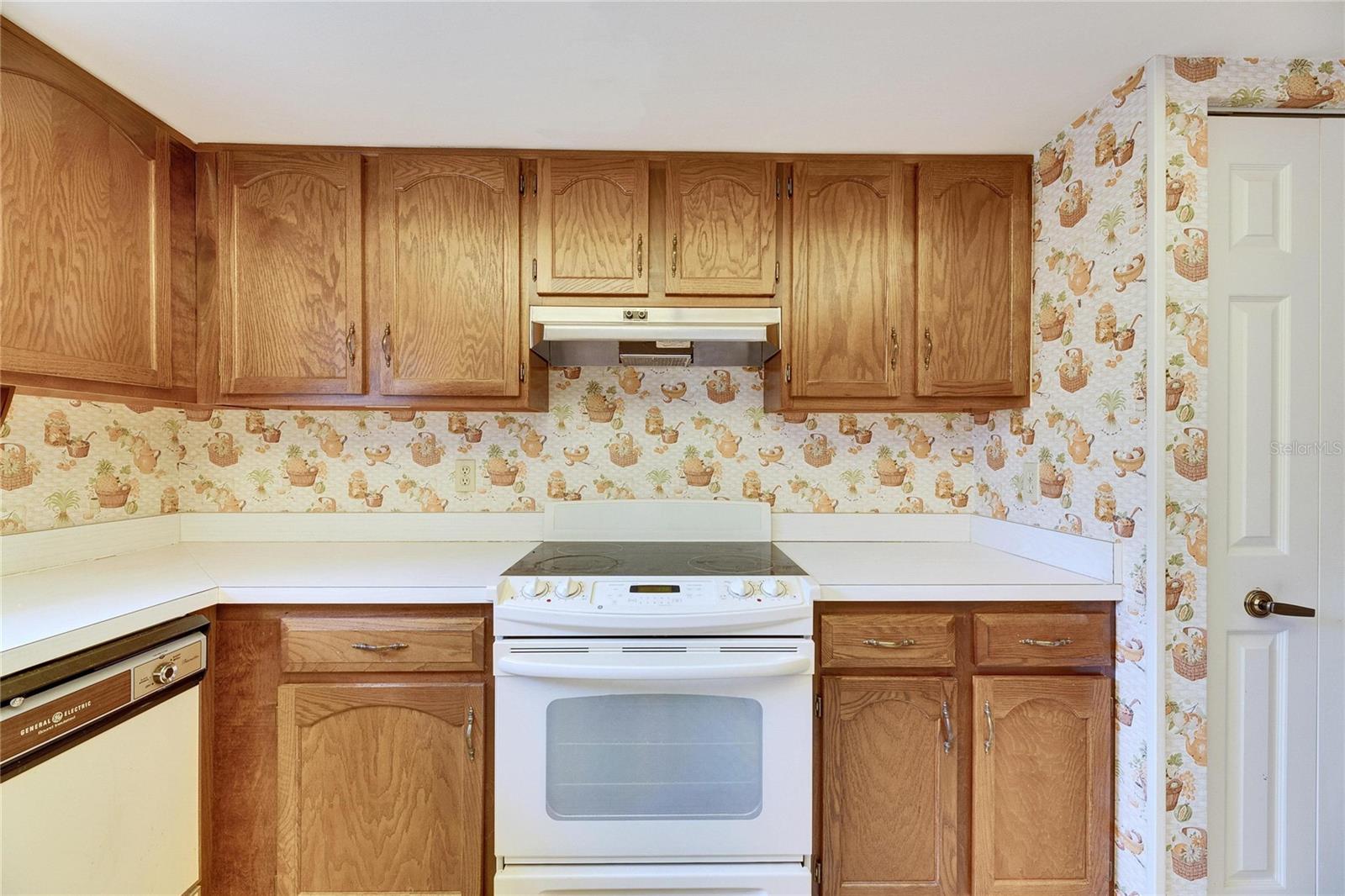 14712 LAUREL LAKE LN