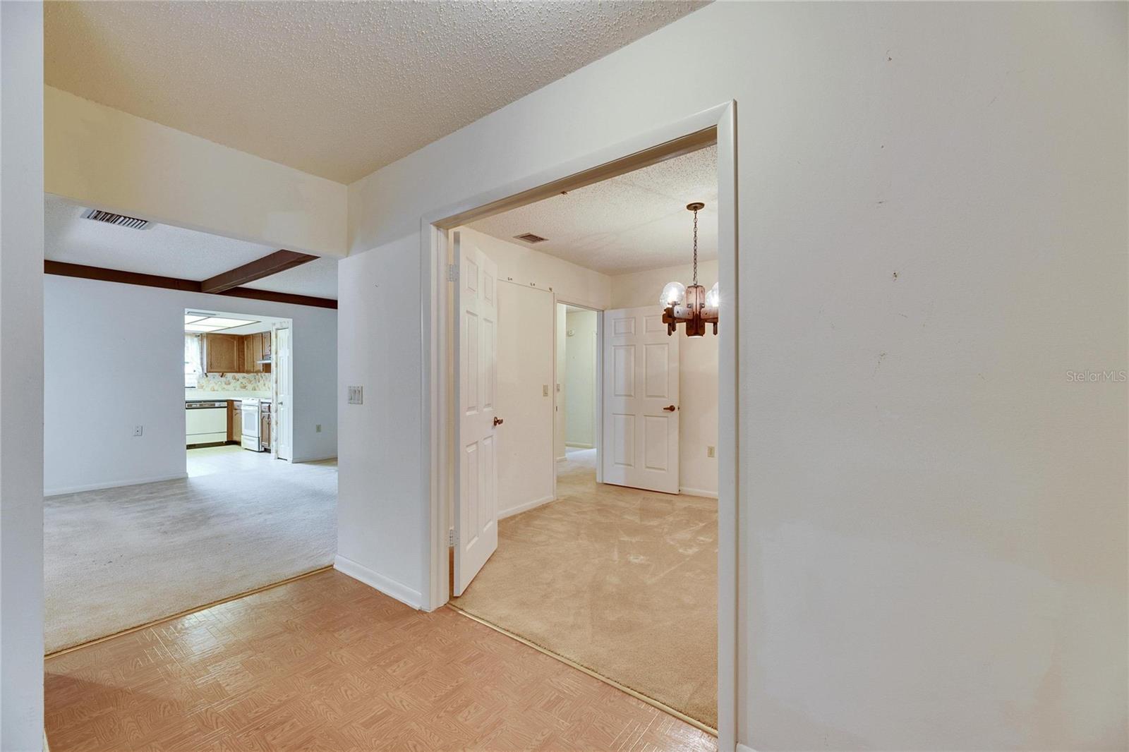 14712 LAUREL LAKE LN